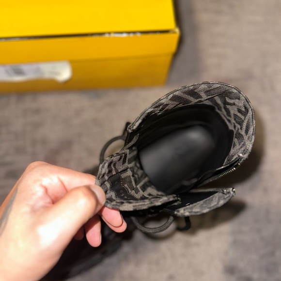 Normally a size 10 but had to size down 1 size. - runs big - Picture 10 of 10